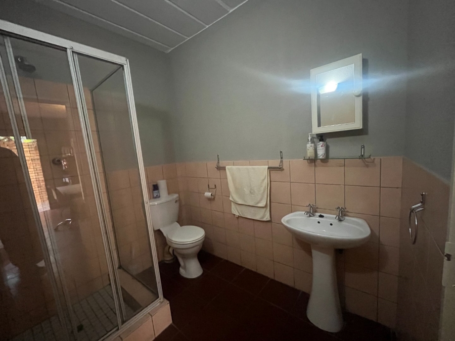 4 Bedroom Property for Sale in Safari Gardens North West